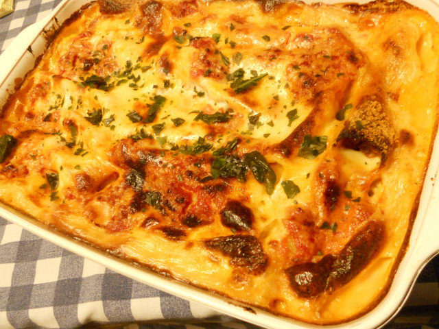 Cannelloni Napolitana with Mince, and Bechamel Sauce