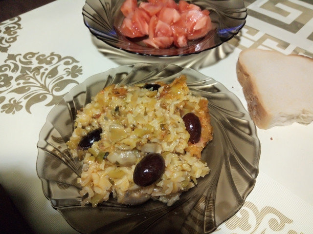 Vegan Rice with Leeks, Mushrooms and Olives