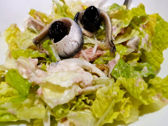 Green Salad with Tuna and Anchovies