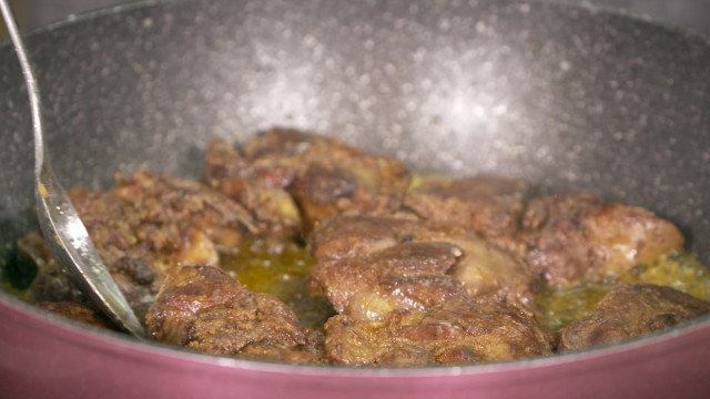Chicken Livers with Honey and Caramelized Onions