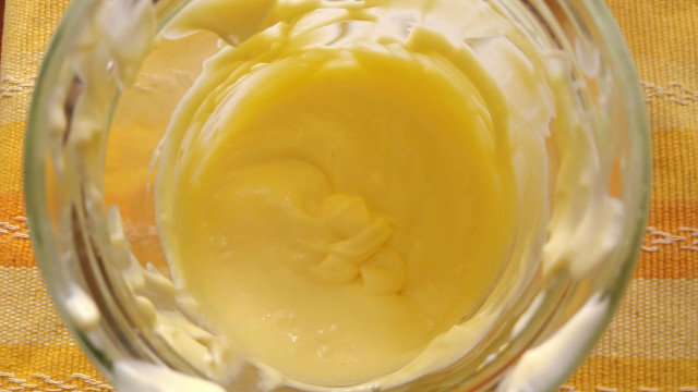 Quick Homemade Mayonnaise with 1 Egg and Dill