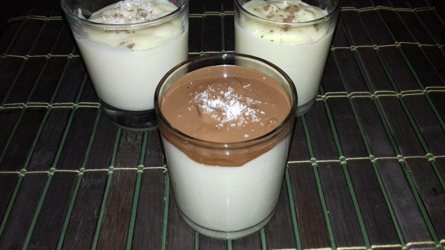 Exquisite Homemade Vanilla Cream