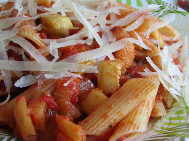 Penne Pasta with Zucchini and Eggplant