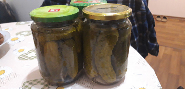 Homemade Jarred Pickles