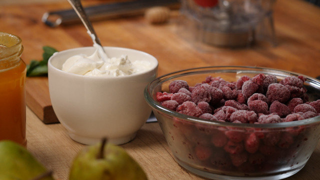 Berry Sorbet with Yogurt