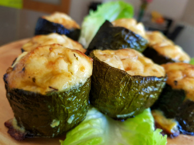 Oven-Baked Stuffed Zucchini with Eggs and Cheese