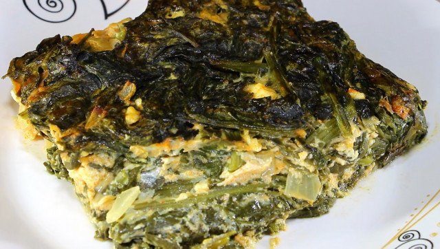 Spinach with Eggs and Feta Cheese in the Oven
