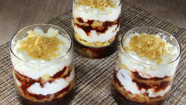 Biscuit Cake with Jam in Cups