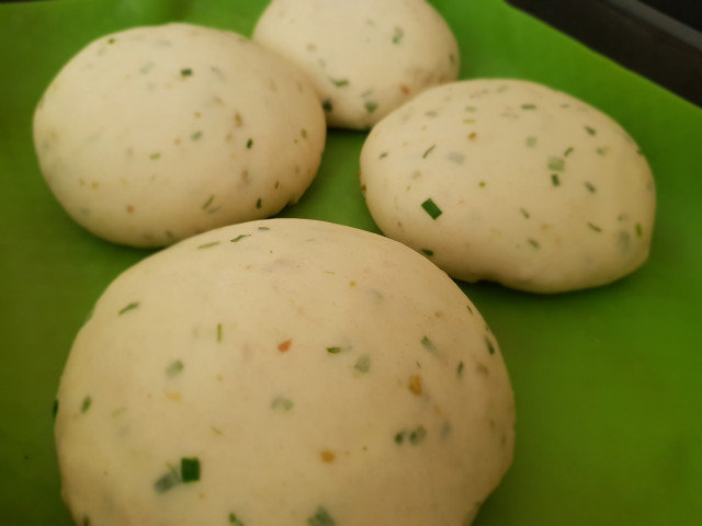 Bread Rolls with Chives and Olives