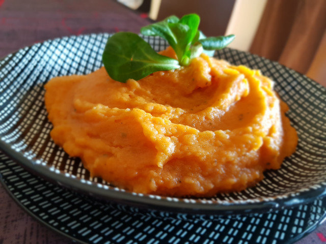 Mashed Potatoes with Tomatoes