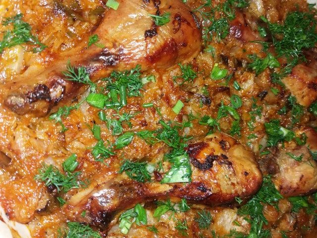 Oven-Baked Chicken with Fresh Cabbage