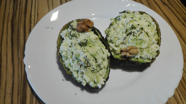 Avocado Dip with Feta Cheese and Garlic