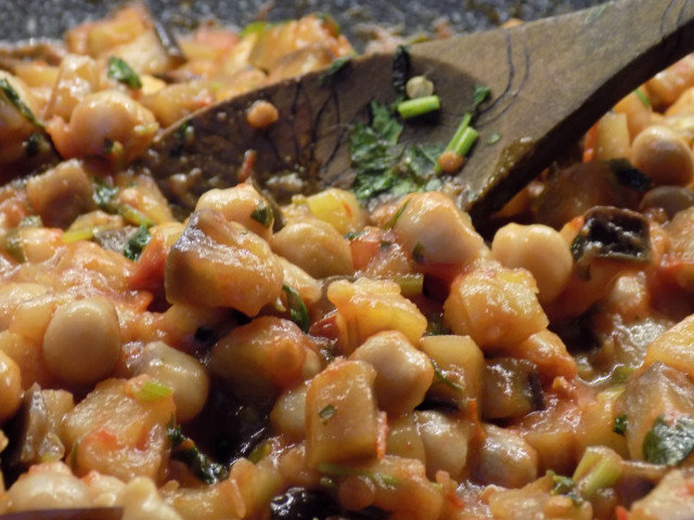 Eggplants with Chickpeas and Parsley
