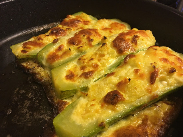 Oven-Baked Quick Stuffed Zucchini