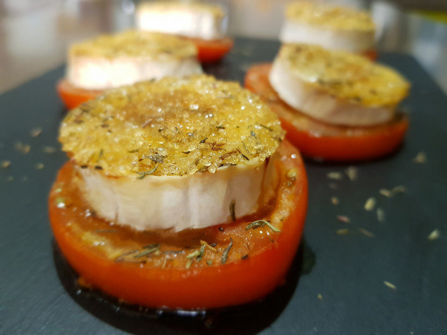 Roasted Tomatoes with Goat Cheese and Thyme