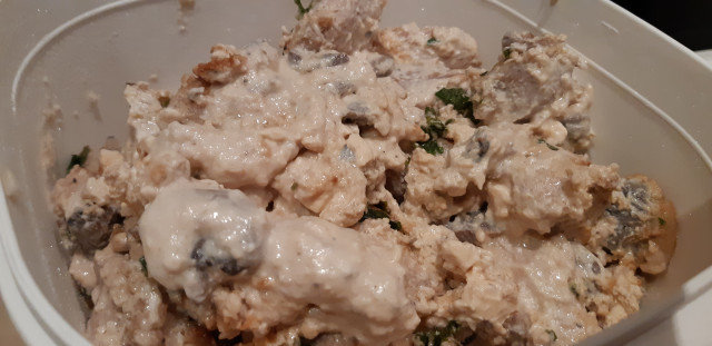 Chicken with Processed Cheese and Cream