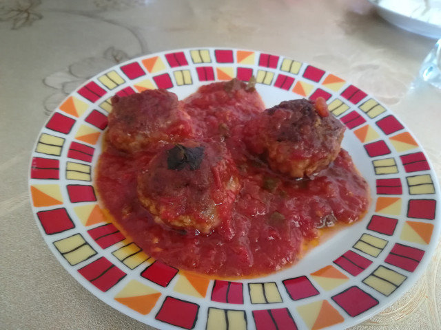 Meatballs with Tomato Sauce