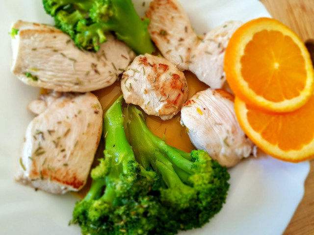 Pan-Seared Chicken with Butter and Broccoli