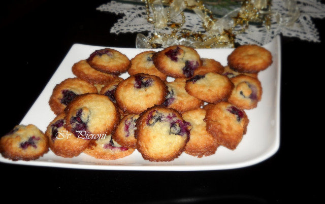 Blueberry, Coconut and Vanilla Cookies
