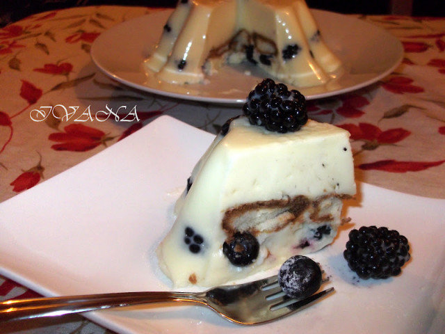 Blueberry and Blackberry Dessert