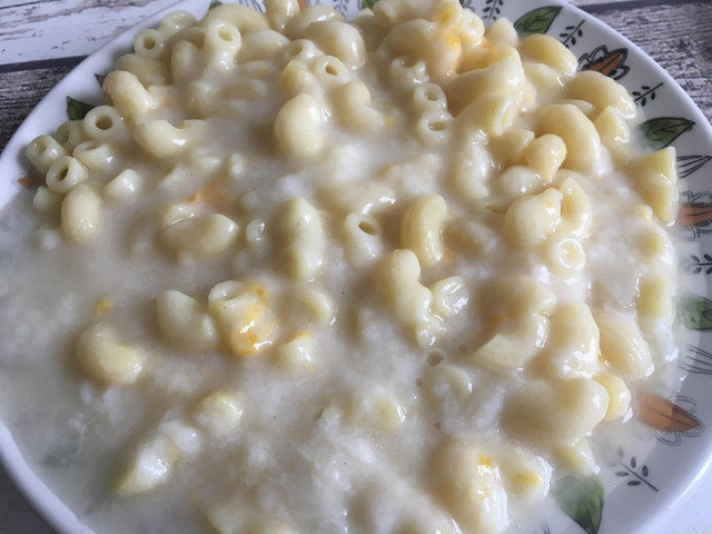 Macaroni with Four Cheese Sauce
