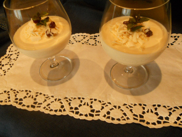 White Chocolate Mousse with Mascarpone and Champagne