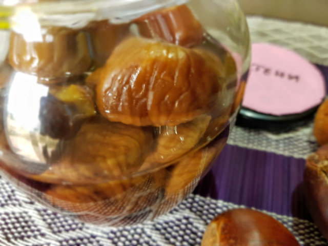 Canned Chestnuts in Syrup
