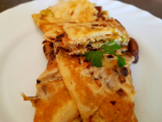 Omelet with Mushrooms and Leeks