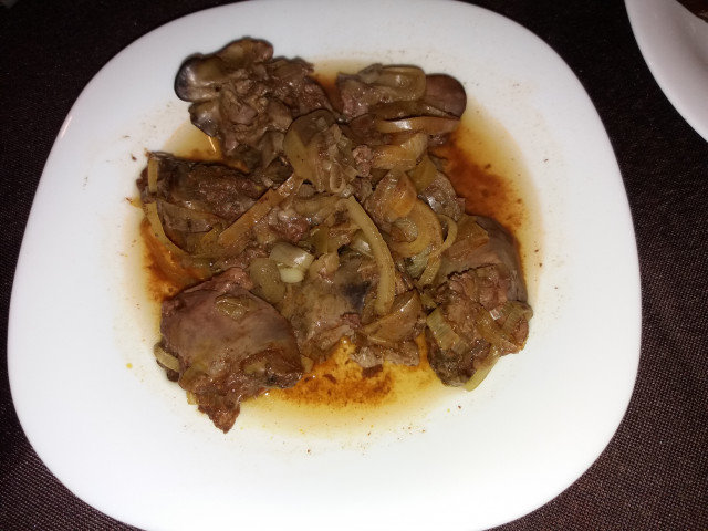 Tasty Chicken Livers with Leeks and Onions
