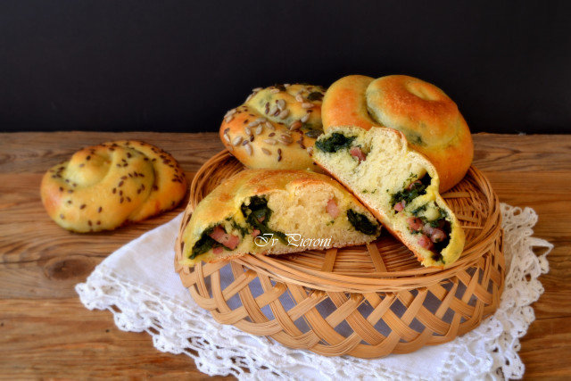 Spinach and Bacon Rolls
