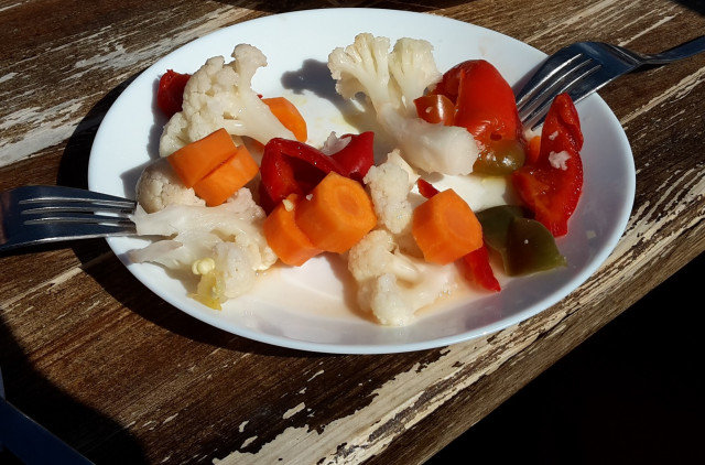 Pickled Bell Peppers, Carrots and Cauliflower