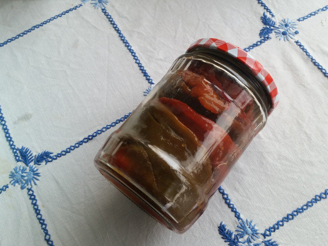 Marinated Baked Peppers in Jars