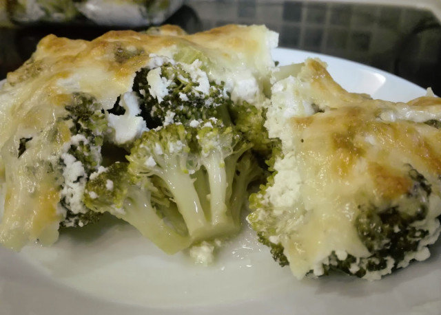 Broccoli with Cream and Cheese