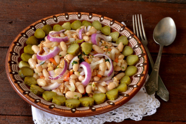 Bean Salad with Walnuts and Red Onions