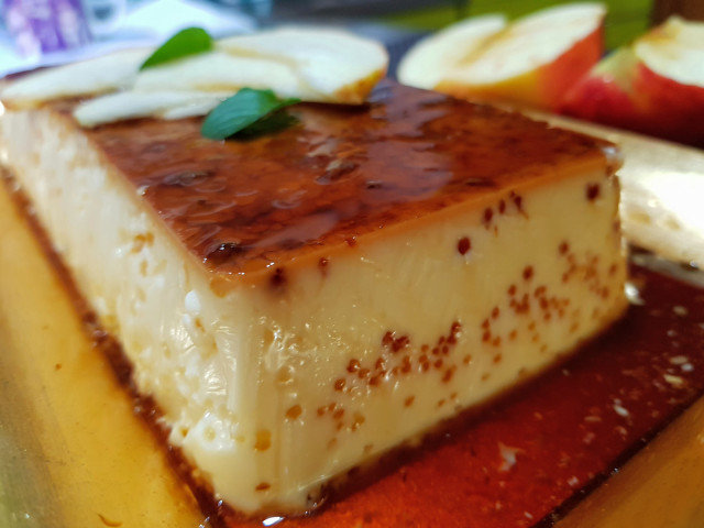 Creme Caramel with Apples