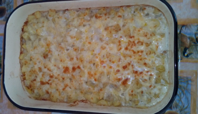 Potatoes in the Oven with Cream and Cheese