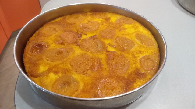 Upside Down Cake with Apricot Compote