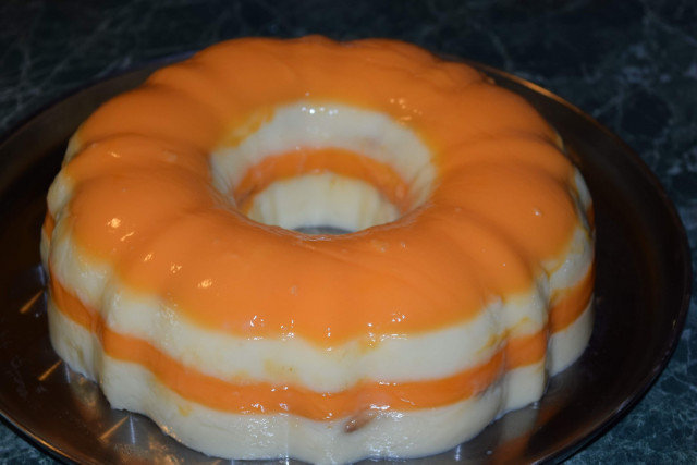Biscuit Cake with Orange Juice