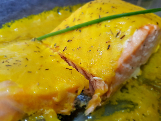 Salmon with Saffron Sauce