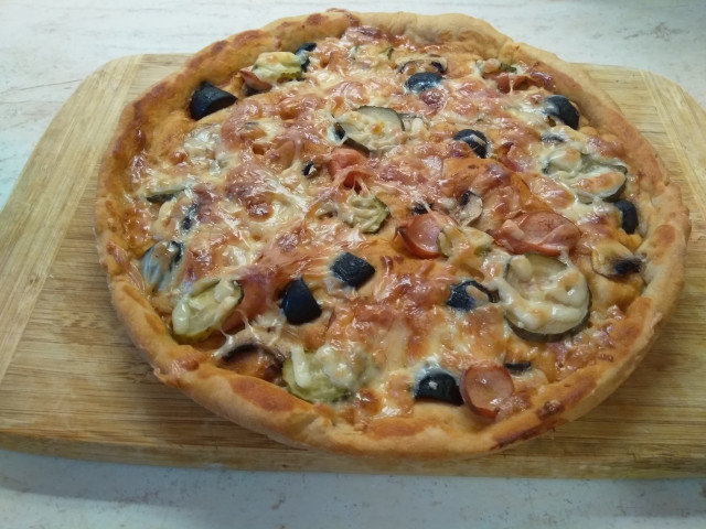 Delicious and Easy Pizza