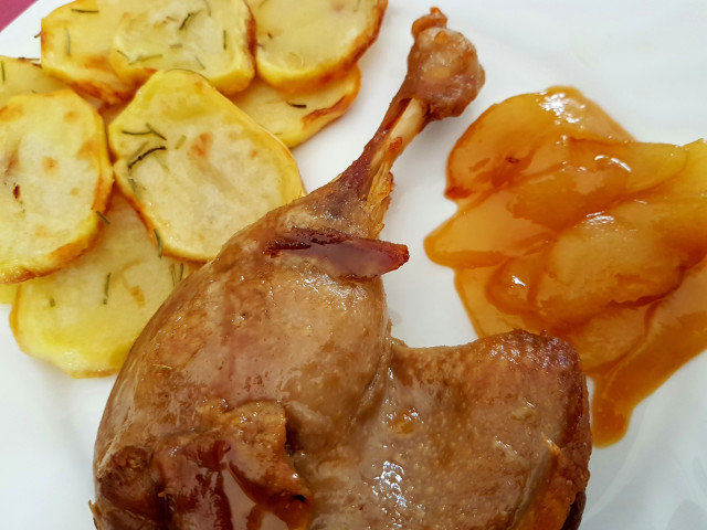 Duck Confit with Caramelized Pears and Potatoes