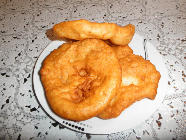 Quick Fritters with Yeast