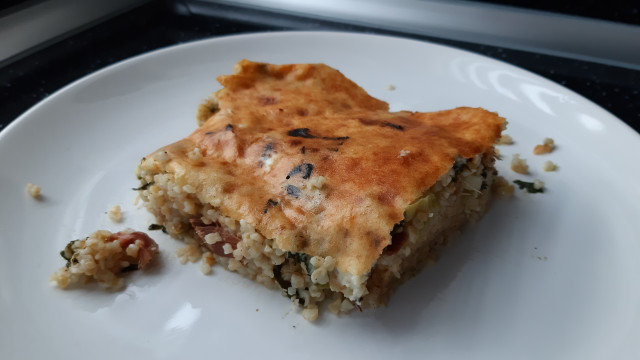 Oven-Baked Bulgur with Topping