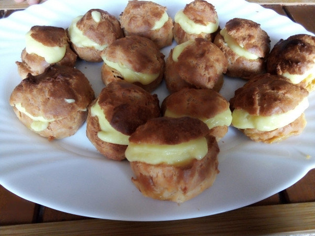 Steamed Dough for Eclairs and Profiteroles