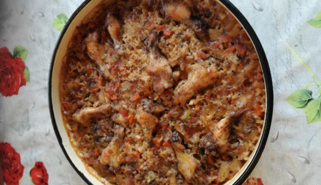Rice with Chicken Wings and Tomatoes