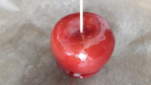 Sweet Candy Apples