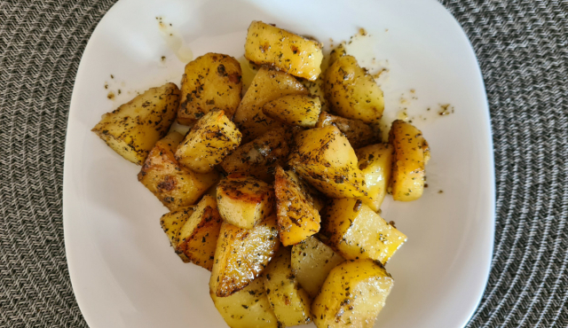 Potatoes with Spices and Butter