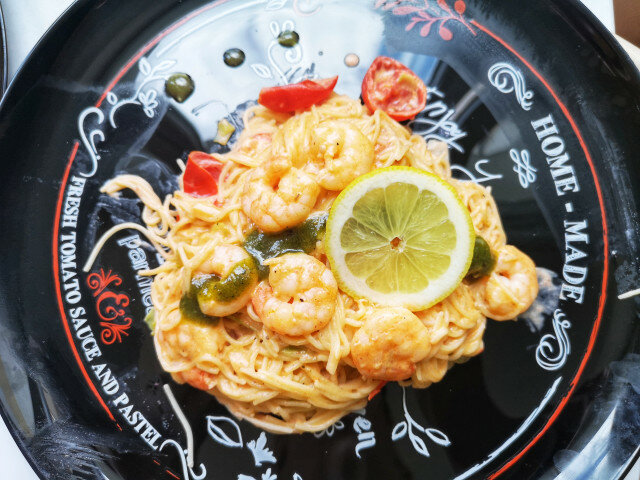 Colorful Spaghetti with Shrimp