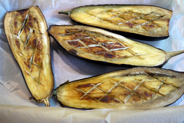 Turkish-Style Stuffed Eggplants with Minced Meat