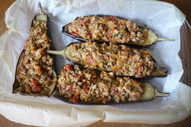 Turkish-Style Stuffed Eggplants with Minced Meat